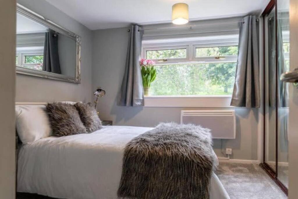 Cosy 1 Bed With Parking In City Centre Apartment กลาสโกว์ ภายนอก รูปภาพ